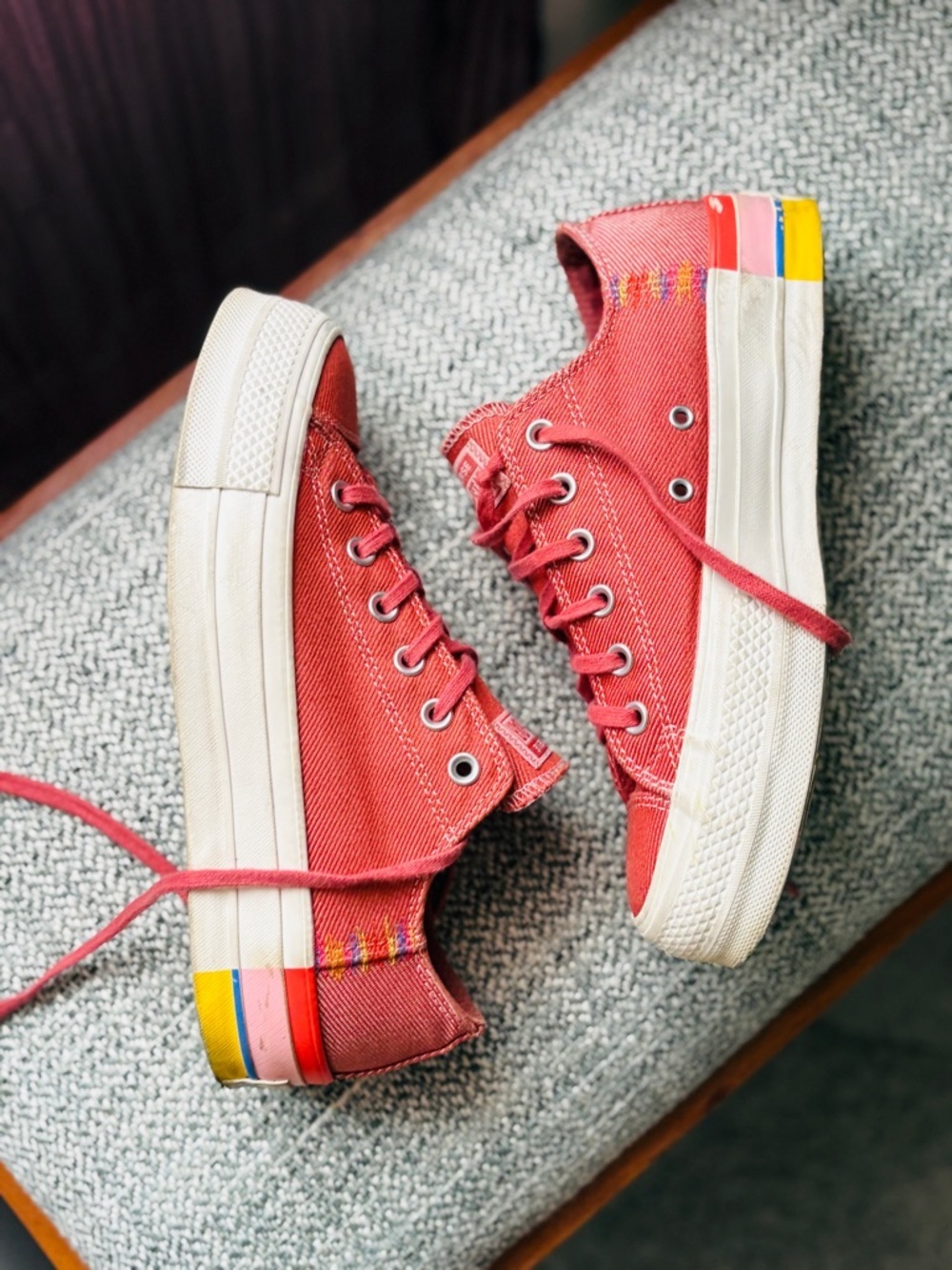 CHUCK TAYLOR ALL STAR RAINBOW PLATFORM LOW TOP PLATFORM PINK Sneaker - Picture 2 of 10